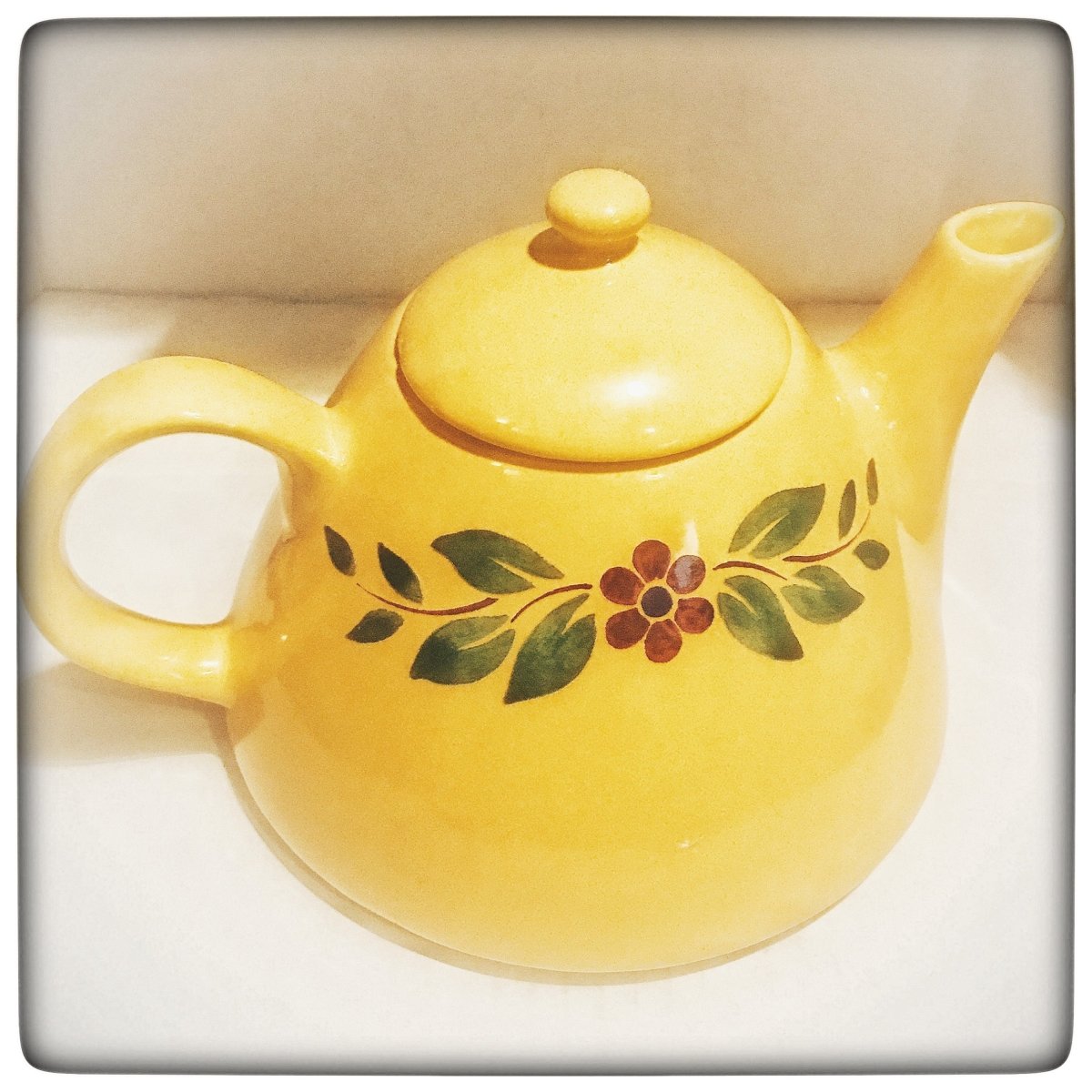 Christineholm | Retro tea set | Solvik | Teapot & two cups-saucers