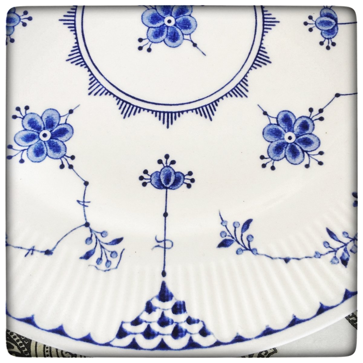 Furnivals Ltd | Denmark | Strawflower | Antique plates c.1913-1960