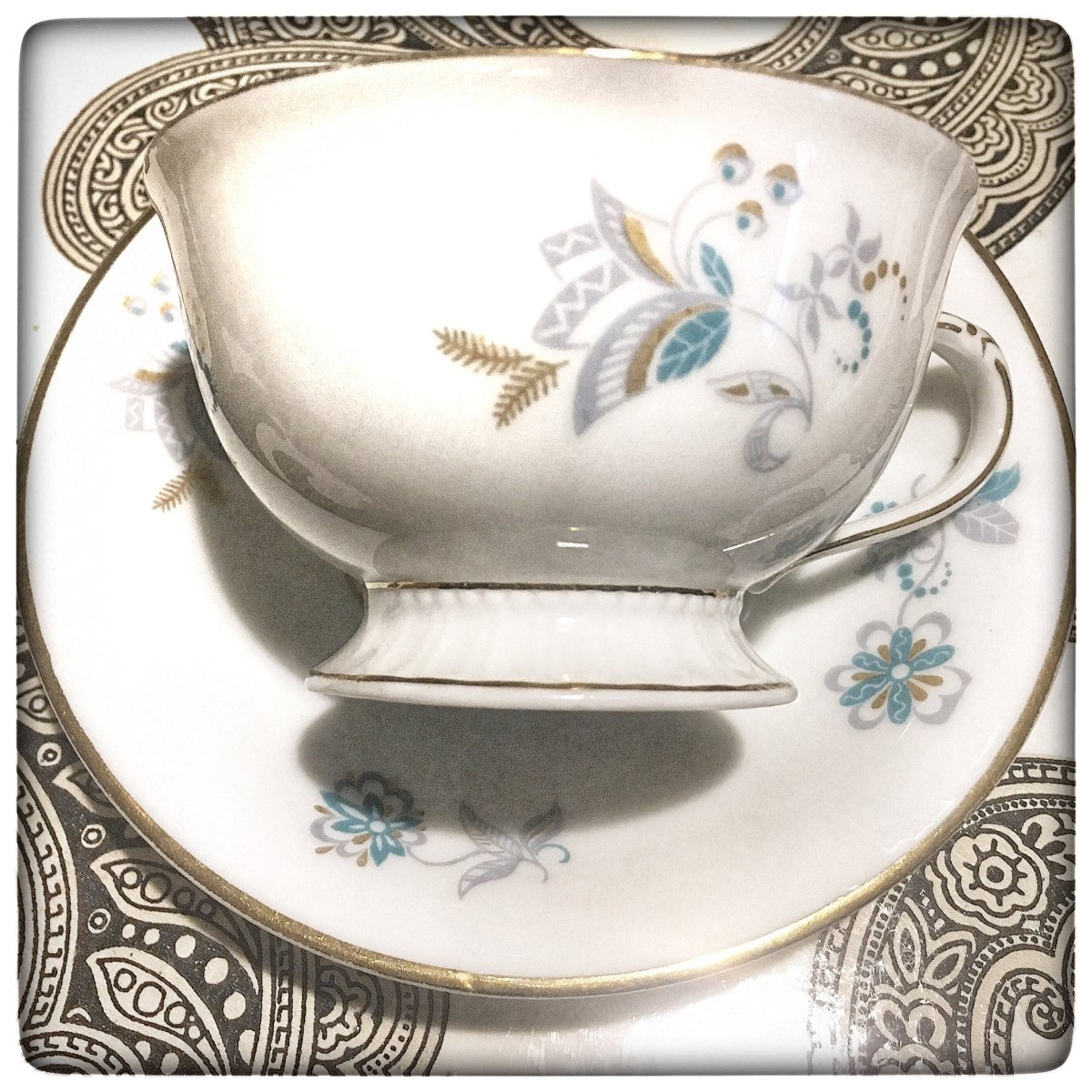 Hermann Ohme | Antique Art Nouveau/Deco | Gold-Turquoise Pedestal Tea Cup | white glaze porcelain c. 1920, Silesia Germany - Chinamania.shop